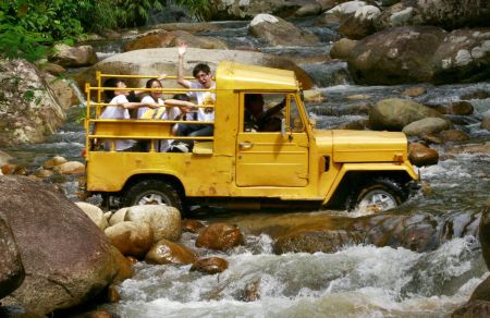 The most exciting part of the 4x4 ride has to be the river crossing. It was WICKED.