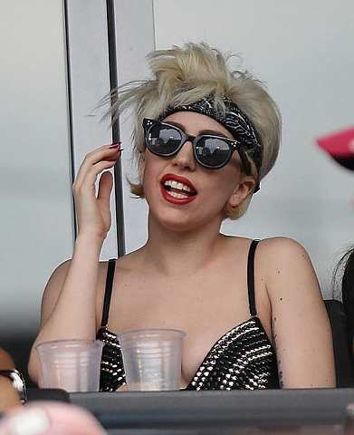 The Paparazzi singer showed up at the Mets vs Padres game wearing nothing but bra, panties and a leather jacket.