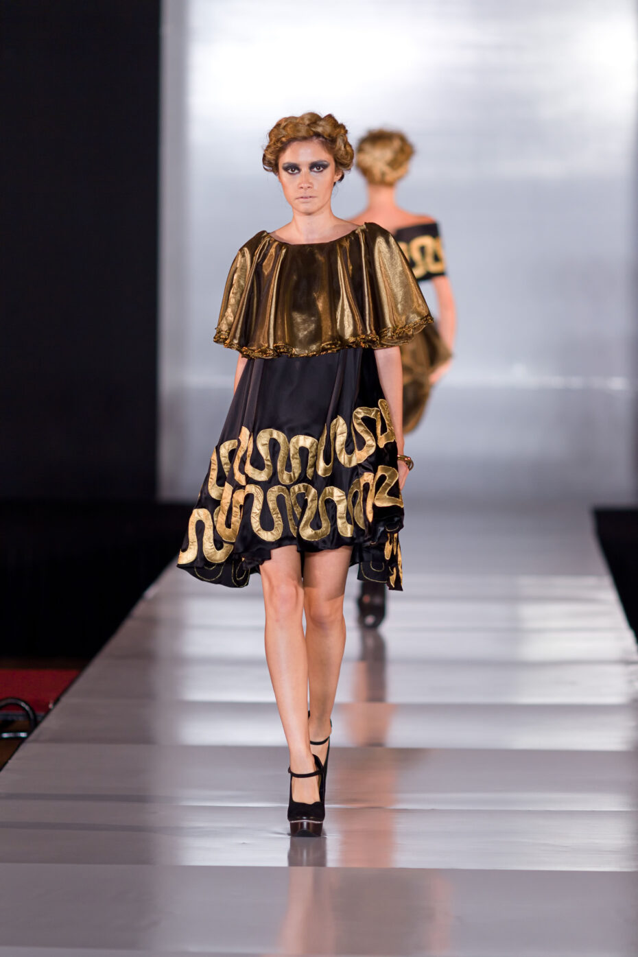 Tasya Talitha Helinda's collection: The Black Shadow in the Golden River