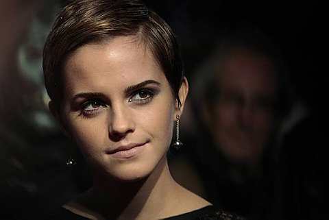 Still, the young actress, whose Twiggy-inspired pixie cut hairstyle created a worldwide buzz recently, simply looked fresh and stunning in person.