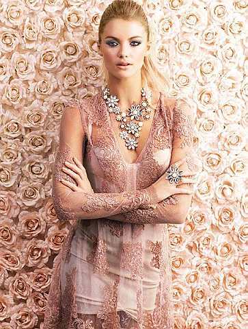 The Alex Perry for Diva collection features delicate and ladylike accessories.