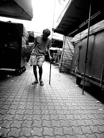 jlstreets2 Walking the streets with his camera has opened Robin's eyes to the most marginalised in our society.