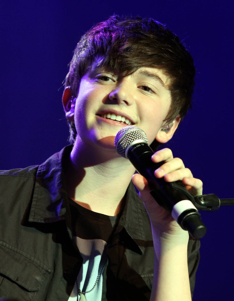 GREYSON 17 Talented pianist and singer Greyson