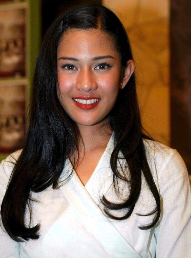 Indonesian beauties like Dian Sastrowardoyo take care of their skin and hair
