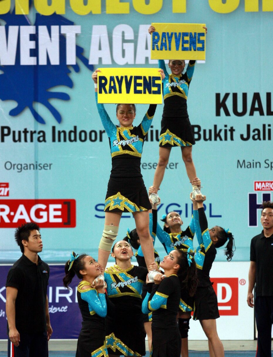 The Rayvens made it a one-two finish for SM Sri Kuala Lumpur when they finished second behind their senior sister team, the Cyrens at Cheer 2011.