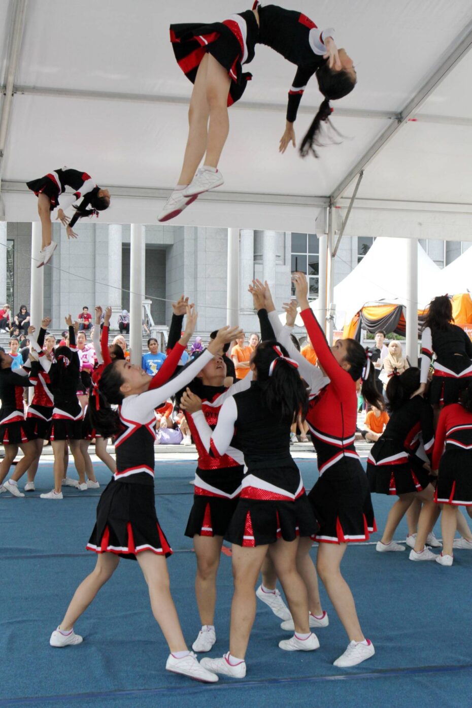 Dynamitez from SMK Damansara Jaya in action during the competition.