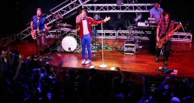 American band Hot Chelle Rae put up a fan-tastic showcase recently.