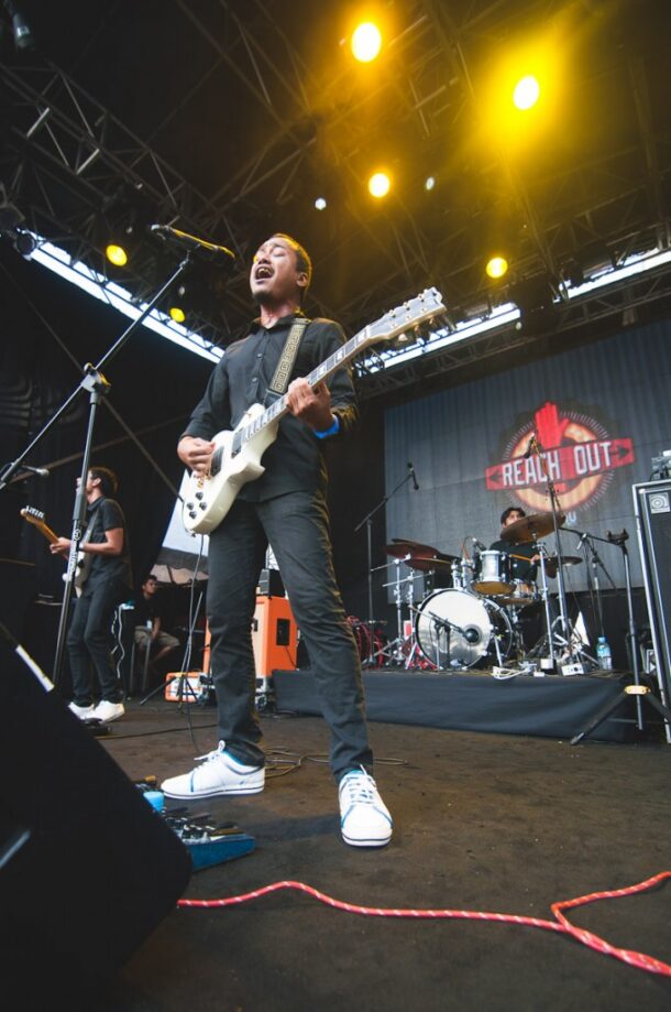 SevenCollar T-Shirt performs in full energy for the audience.