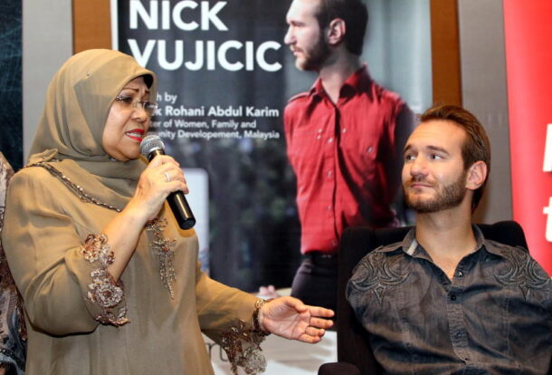 Women, Family and Community Development Minister Datuk Rohani Abdul Karim (left) said if all our children could listen to Nick Vujicic's talks, the world would be a better place.