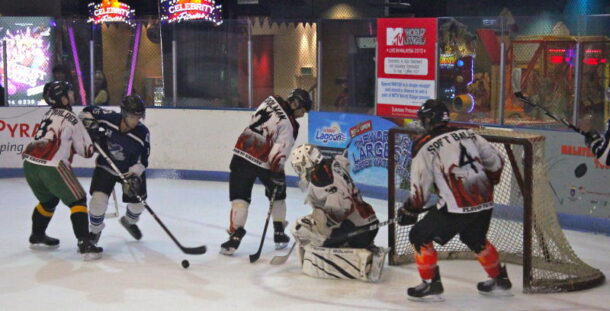 KL Cobra's Maikel Kuijpers prepares his second goal.