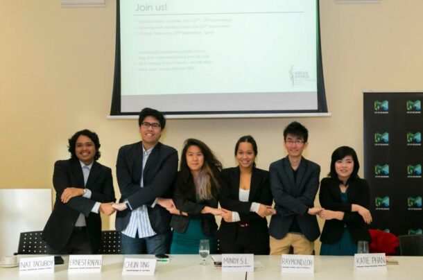 Representatives from all the ASEAN student councils in Victoria, Australia, posing for a photo at the ASEAN Games Australia press conference