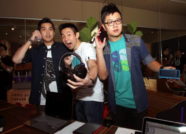 (L-R): Guest panelist Kuah Jenhan and hosts Loh Ben Jern and Jason Goh at the live recording of Techduology Live.