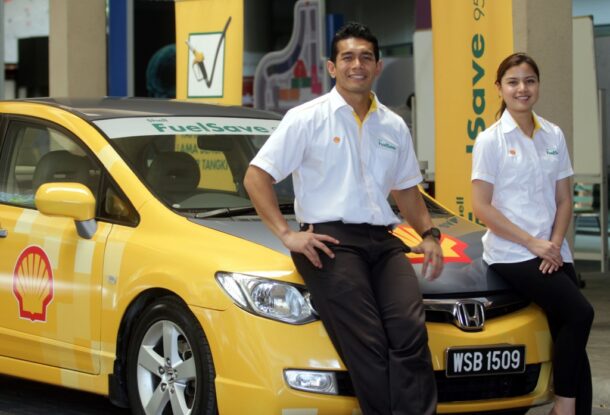 Shell FuelSave Ambassador Fahrin Ahmad and special guest, Lisa Surihani will be visiting some of the schools involved in Shell Eco-marathon Asia 2014