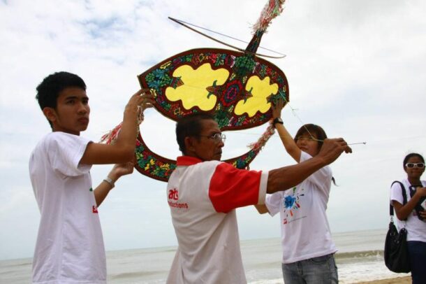 You get to do some pretty awesome stuff at BRATs - like learn how to fly a wau on a beach in Kota Baru.