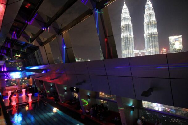 SkyBar boast not only a pool, but also front row seats to the spectacular Twin Towers.