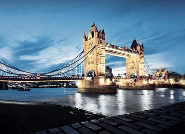 Lucky six: Participants will have a chance to visit the London Tower Bridge, which opens up to 1,000 times a year to let ships pass – with the help of Bosch's technology.