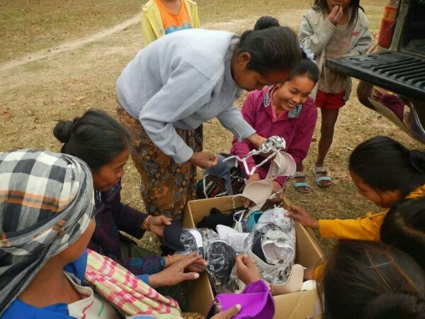The Uplift Project sends the recycled bras to organisations, which will later distribute them to girls and women. This picture was taken in Laos.
