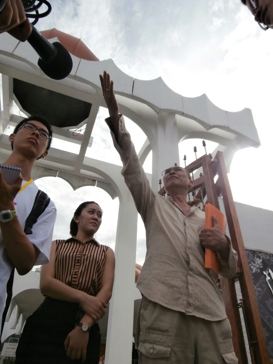 Showing the way: Perak Heritage Society president Law Siak Hong (right) and Peggy Lim (who is involved in the preservation of heritage buildings in Ipoh), gave the BRATs fascinating walking tour of historical sites throughout Ipoh city.