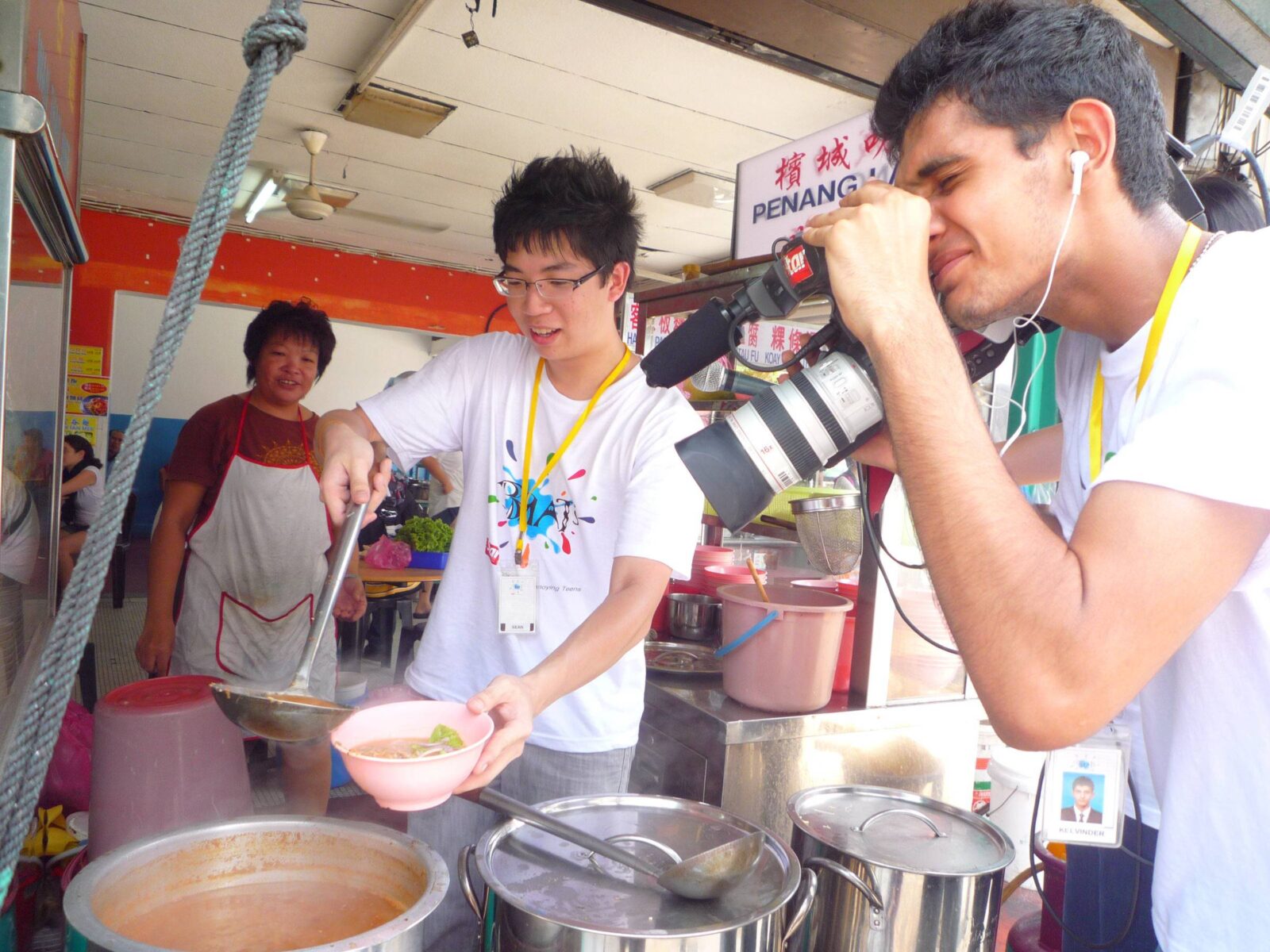 The BRATs out on assignment during the BRATs Penang 2011 workshop. Come Thursday, a new batch of BRATs will be doing the same around Ipoh city!