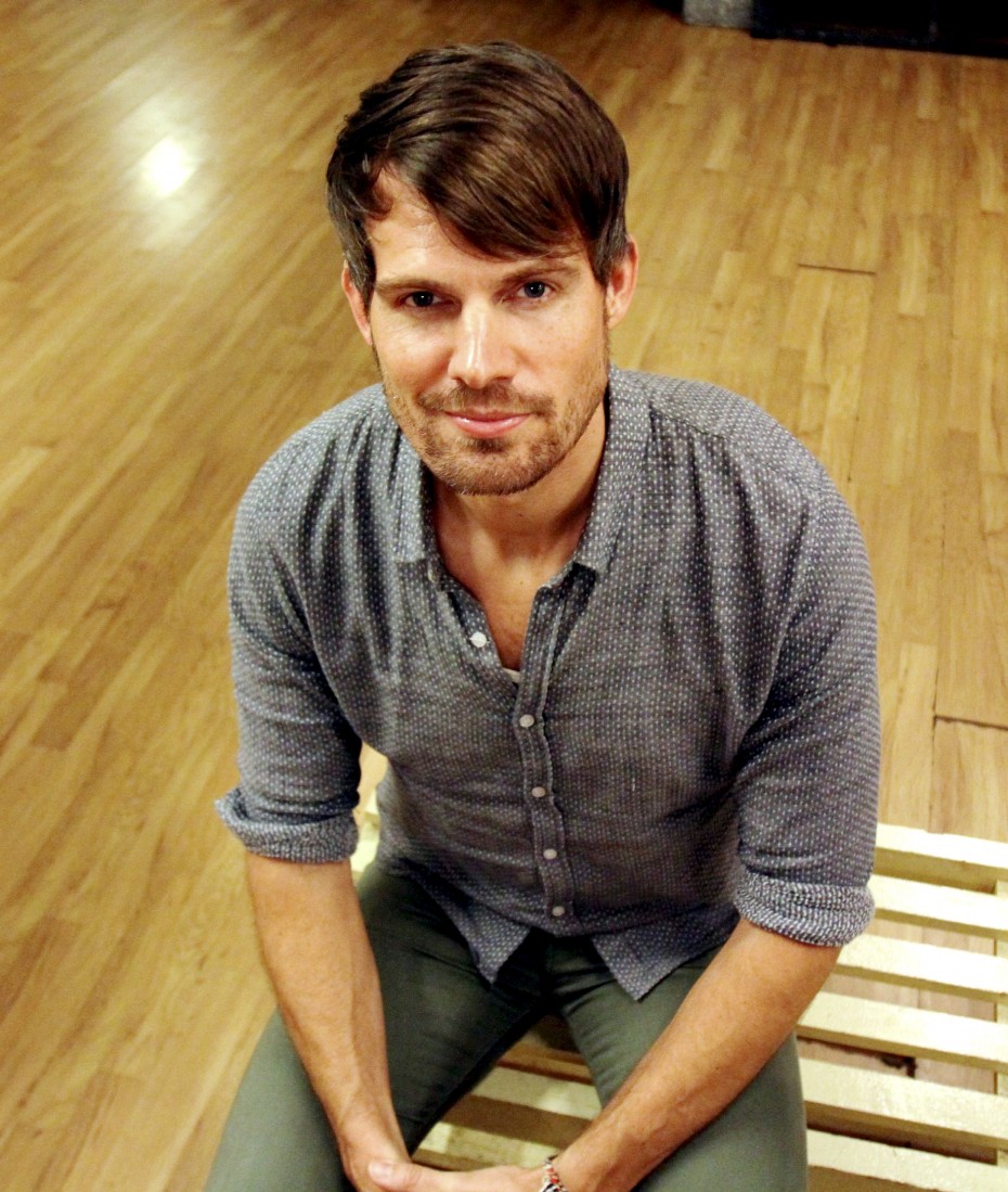 Speaking to R.AGE before the show, Hansen said not having lyrics in Tycho’s music is ‘easier’, as it takes courage to put your feelings out there.