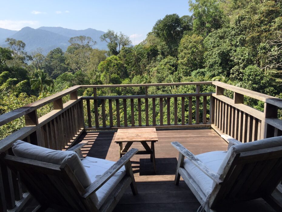 Casabrina, BRATs, Raub