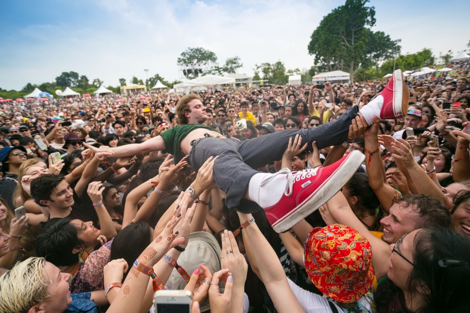 Irreverent Canadian singer-songwriter Mac DeMarco sails into the wave of goodvibes, with his sunny set being matched with the just clearing weather. Photo by Aloysius Lim