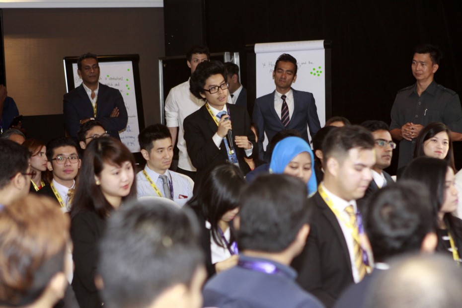 Yong, 22, suggested to the Prime Minister that Asean standardise the school syllabus across the region, and develop an Asean education fund.