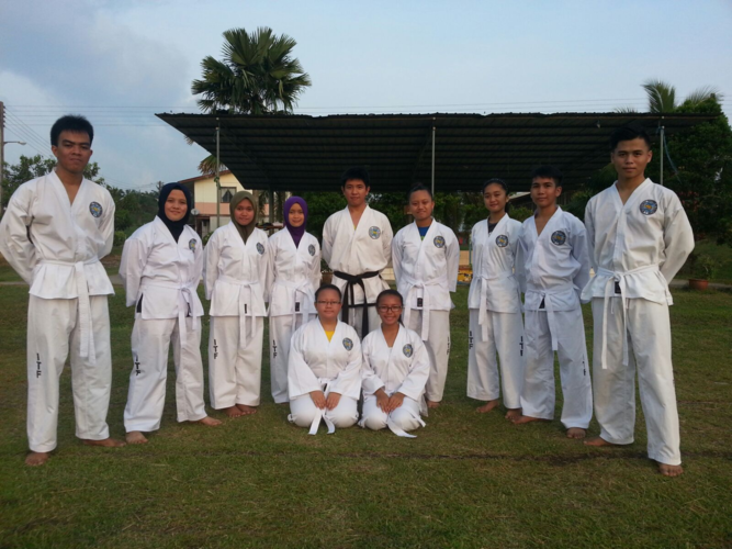 Lim (centre) gave his students a taste of Korean culture, and the opportunity to learn martial arts.