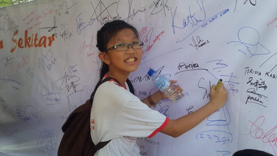 Loh Shi Ya pledged for a better tomorrow during the Johor State Level Eco Run in year 2015.