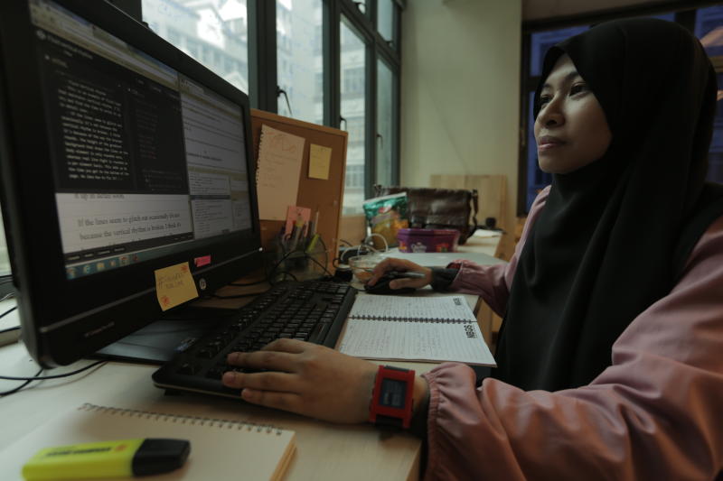 Website programmer Razan said freelancing had its ups and downs, but liked being able to go at her own pace, although she wouldn't give up the stable income her full time job provided. Photo: LIM MAY LEE/THE STAR